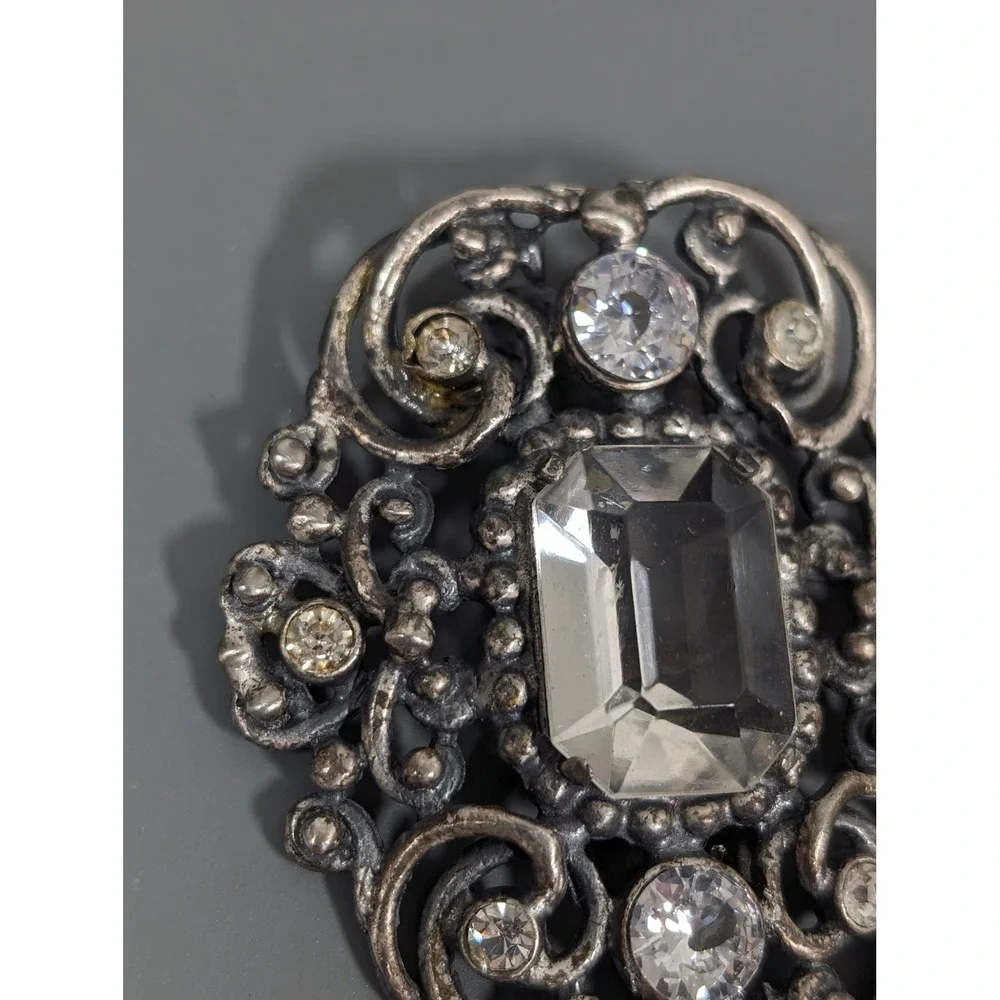 Vintage Rhinestone Dress Clip Silver Tone Ornate Fur Clip Antique Style‎